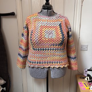 Granny Sweater - Size L-XL